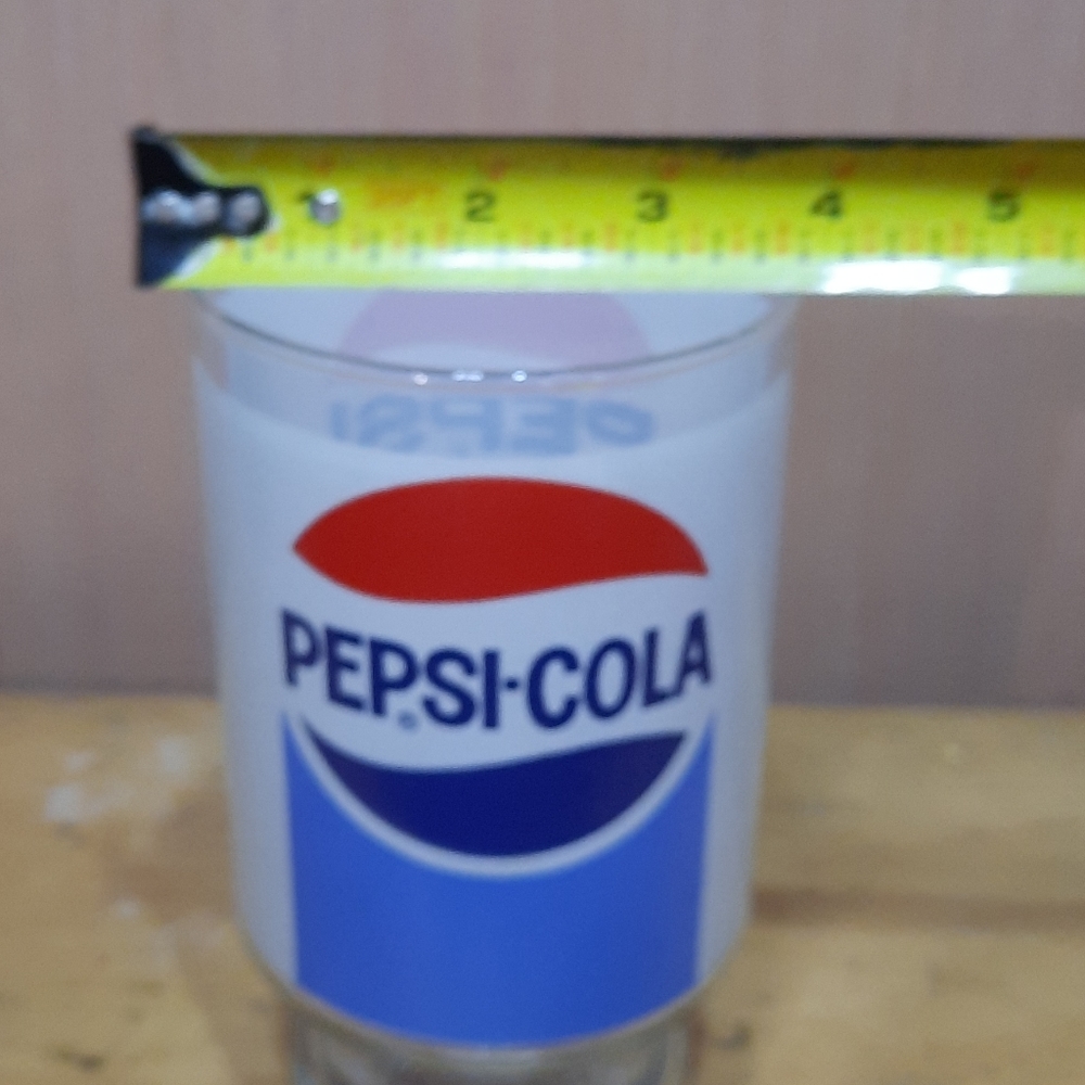 Glass cup - Picture 3 of 3